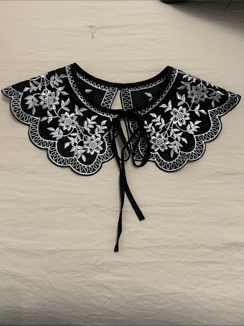 NWOT! Black Embroidered Lace Collar Necklace - Stylish Accent for Women